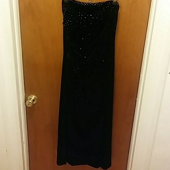 🖤Elegant Rhinestone Strapless Dress🖤 - Picture 3 of 7